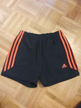 Short sport fille Adidas taille 152