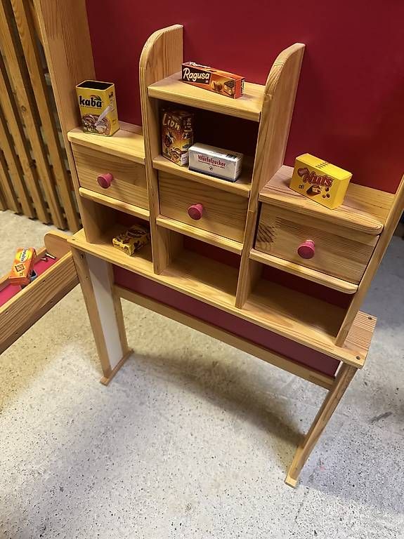 Giocattoli: Holz Marktstand mit Kasse – Usato da Kriens venduto da Eveline_Kriens 2