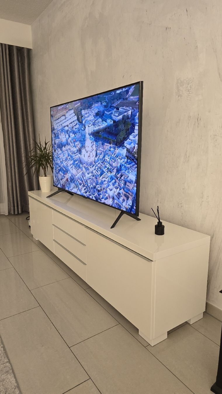Ikea Mobili TV: Tv kommode weiss 180/41/49 – Usato da Stans venduto da mil_2rcf 2