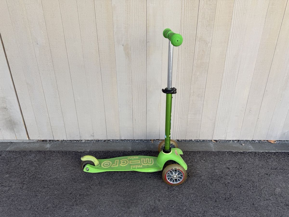 Micro Kickboard: Mini Micro Roller grün gebraucht – Usato da Schliern b. Köniz venduto da Jimwest7