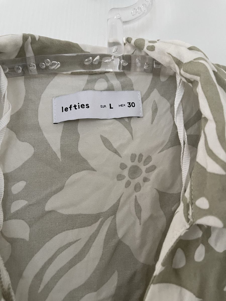 Vestiti: Sommerliches Kleid mit Blumenmuster – Nuovo (secondo la descrizione) da Wetzikon ZH venduto da man_7mn7 2