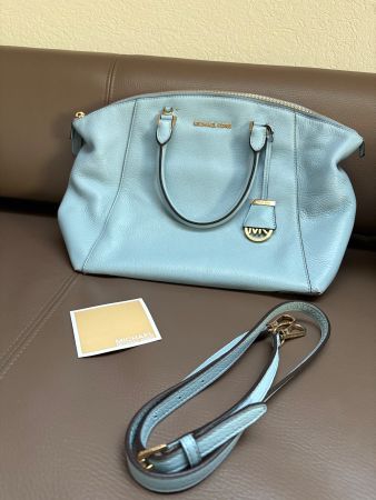 Michael Kors Handtasche hellblau gebraucht guter Zustand