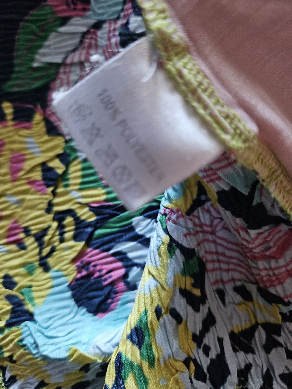 Maglioni & Felpe: Langarmshirt Damen Grösse 2 floral gemustert  – Usato da Anwil venduto da tamoos 6