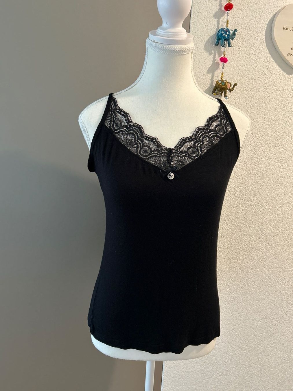 Top: Spaghettiträger-Top schwarz mit Spitze – Usato da Brunnen venduto da Nala2929 1