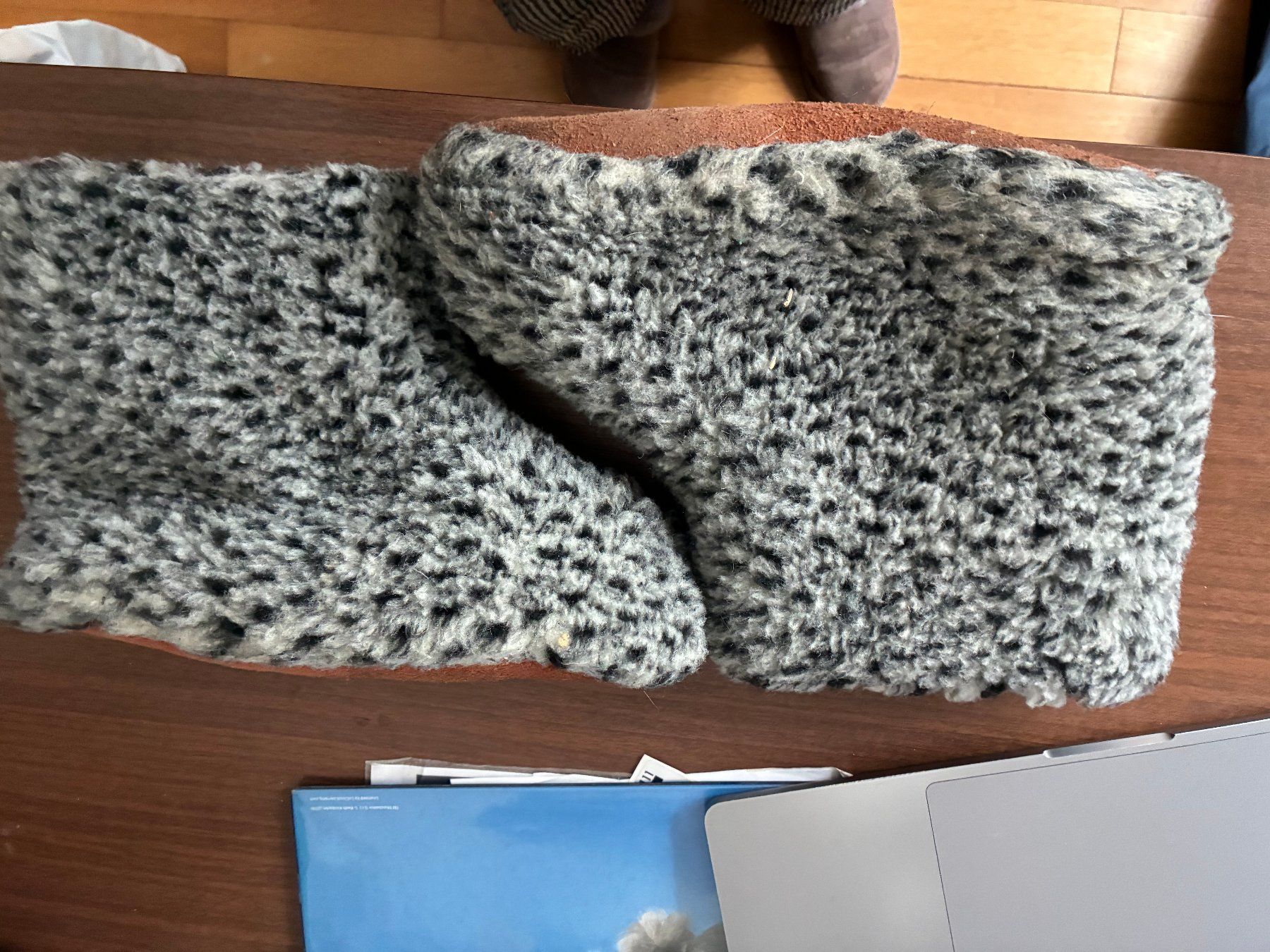 Scarpe da uomo: Schaffell-Finken grösse 39 – Usato da Bern venduto da panach 1