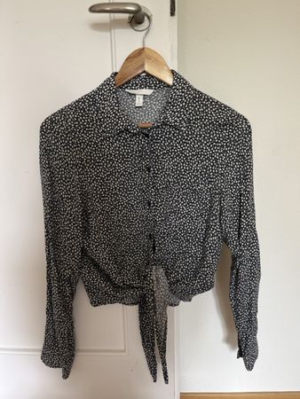 Süsse Blumen-Crop-Bluse, Gr. 36