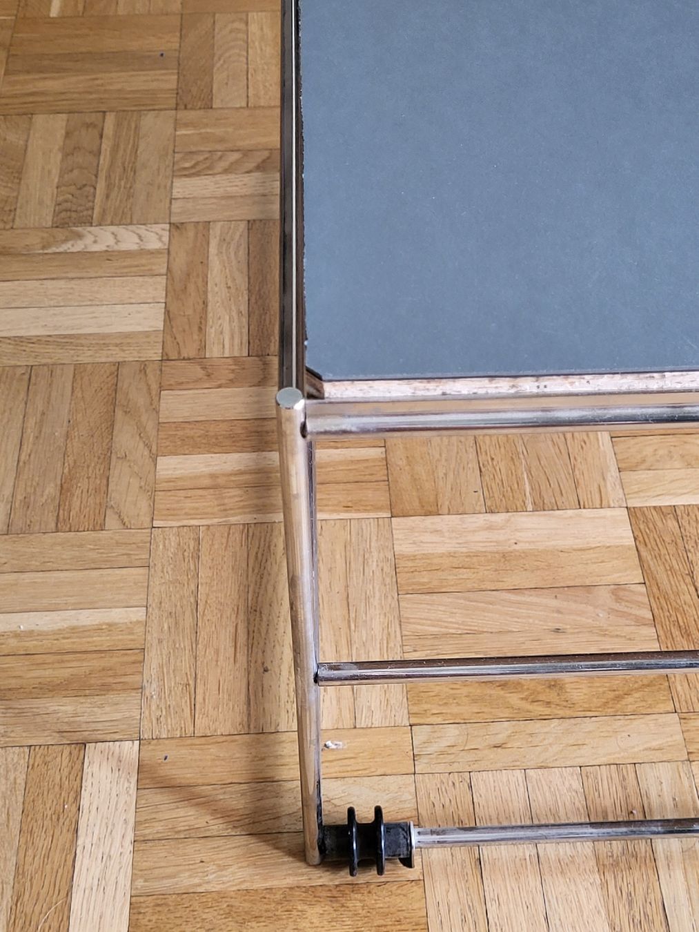 USM Comodini: table basse / de nuit USM Upcycling – Usato da Genève venduto da Poupoulita 3