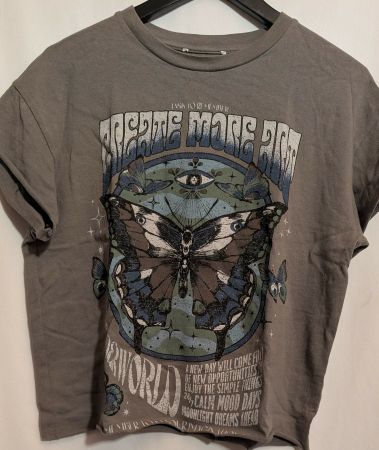 Creatives Schmetterling T-Shirts Khaki Grün Gr. S