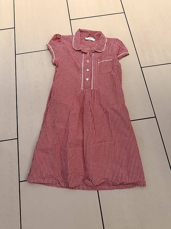 Lotti & Set di vestiti: Kleider Sommer Packet Männer Gr. 128 – Usato da Bülach venduto da Potinam 1