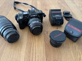 Minolta 7000 Kamera Set mit Objektiven & Blitz