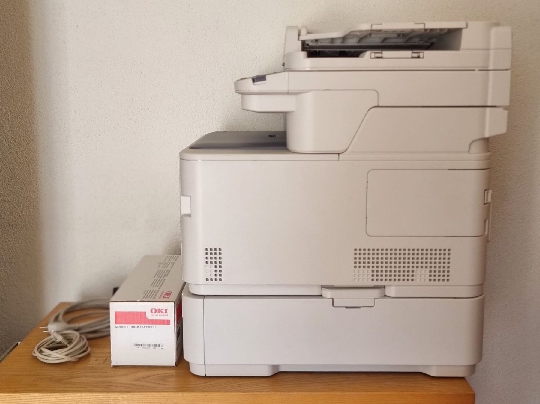Oki Imprimantes: OKI MC562dn Multifunktionsdrucker + extra Papierkassette – D'occasion à Zürich par azahar11 2