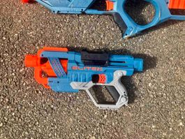 2 Nerf Spielzeugpistolen Elite 2.0 akzeptabler Zustand
