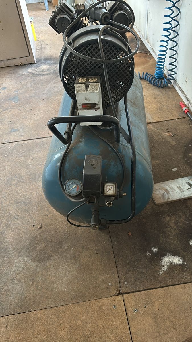 Compressori: Kompressor  Ceccato IT Druckluft  Werkstatt – Difettoso da Dietschwil venduto da Weasel44 1