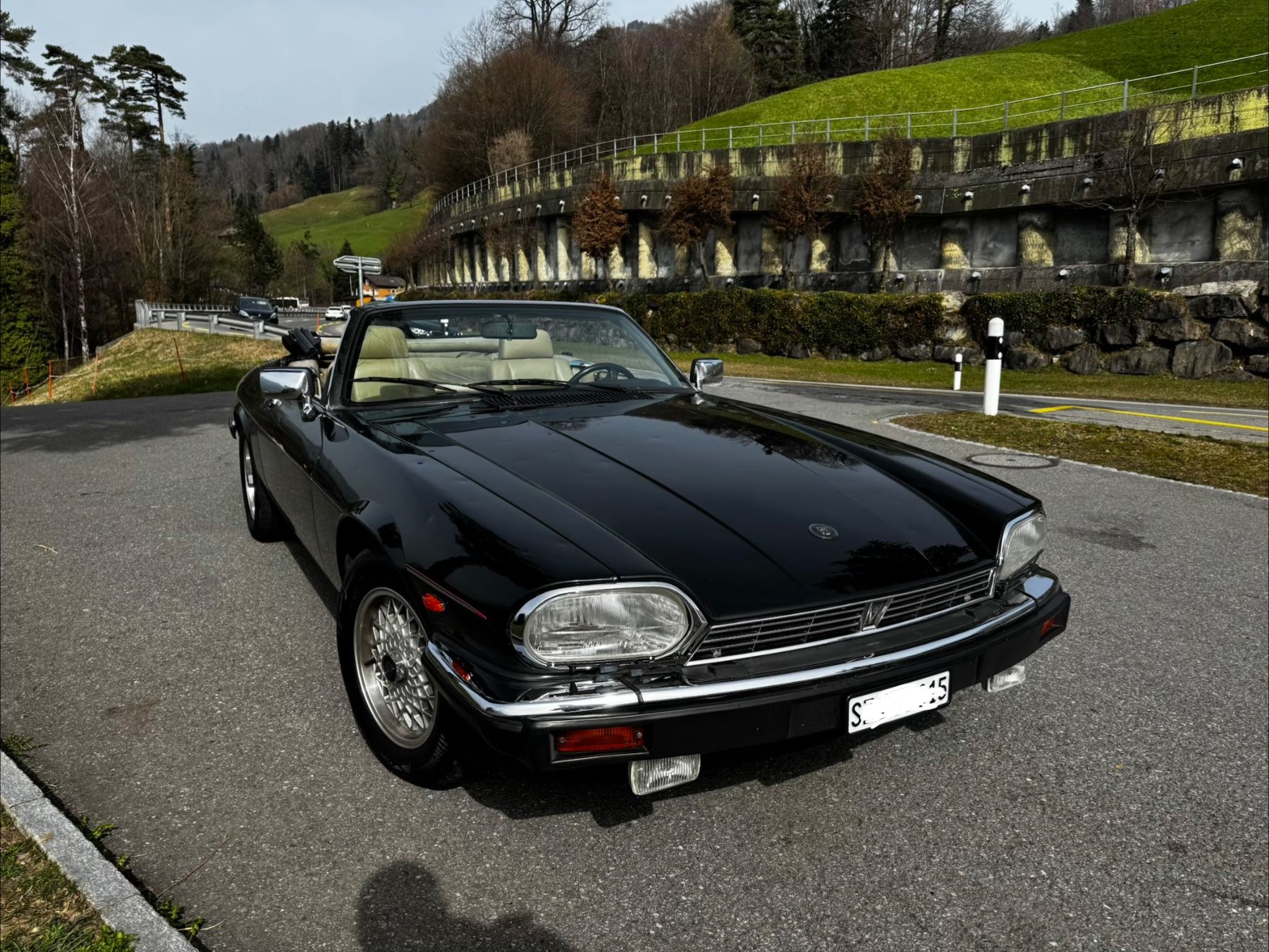 Jaguar Automobili: Jaguar XJS 5.3 V12 Cabrio 1990 mit Serviceheft – Usato da Schwyz venduto da Dreew 5