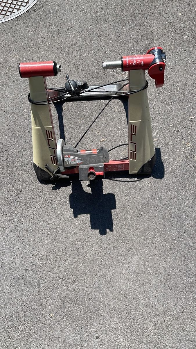 Pièces détachées: Fahrradtrainer – D'occasion à Cham par ReUse_and_ReCycle 3