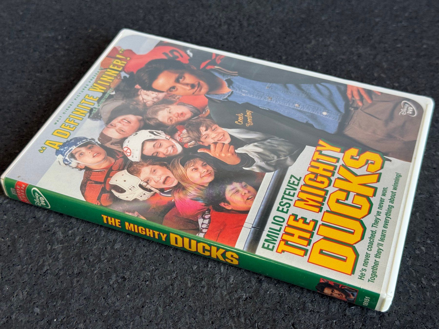 Tutti i DVDs: The Mighty Ducks "a definite winner" DVD EN Ländercode 1+4 – Usato da Fribourg venduto da tschjoly 6