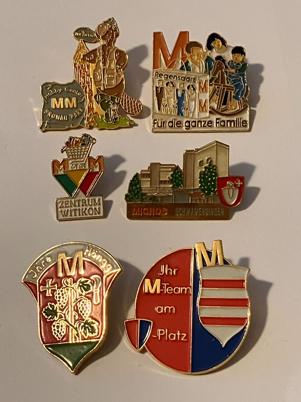 Placchette & Badge: 6 Pin Migros Filialen diverse – Usato da Basel venduto da djwwpp