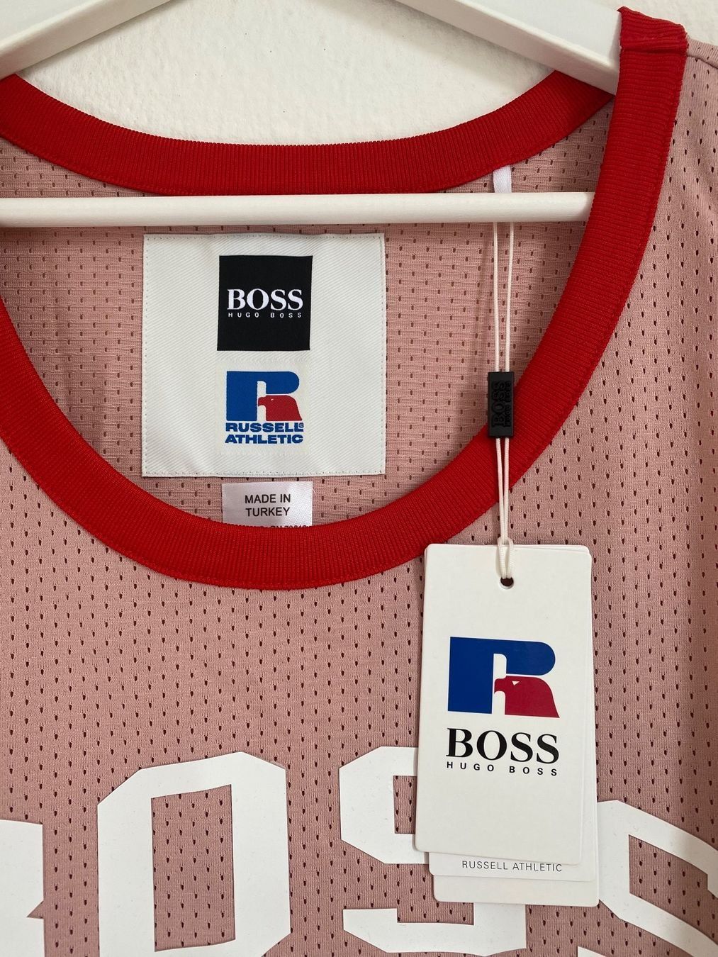 Hugo Boss T-shirt: BOSS x RUSSEL ATHLETIC – Nuovo (secondo la descrizione) da Langnau.i.E venduto da abs