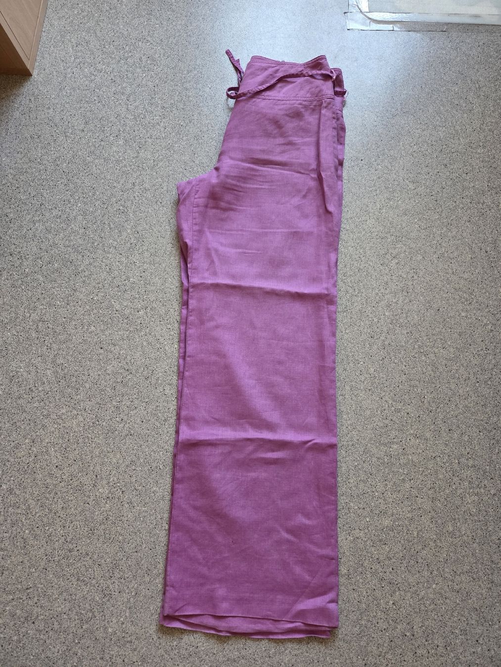 Pantaloni: Luftige weiche Leinenhose in Rosa Gr.38/40 – Usato da Winterthur venduto da katzen07 5
