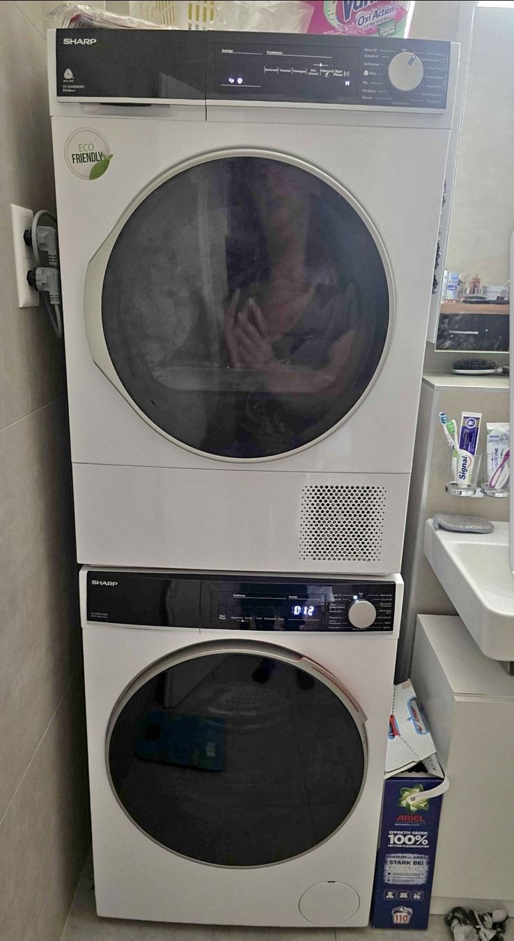 Sharp Lavatrici: Sèche-linge et lave-linge Sharp, ensemble colonne blanc  – Nuovo (secondo la descrizione) da Monthey venduto da Chez-Dani-81