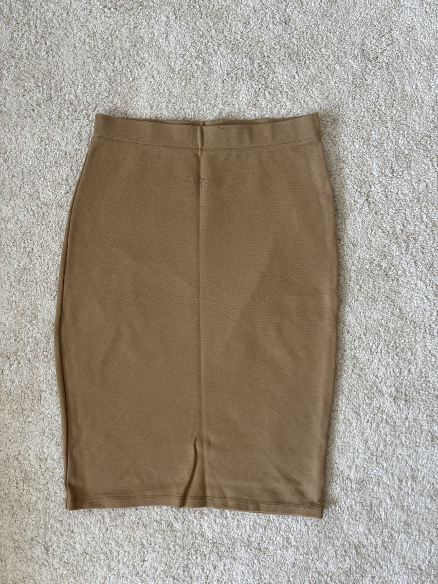 Gonne: Röhrenrock beige Gr. S/M figurbetont – Usato da Basel venduto da mic_5258