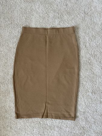 Röhrenrock beige Gr. S/M figurbetont