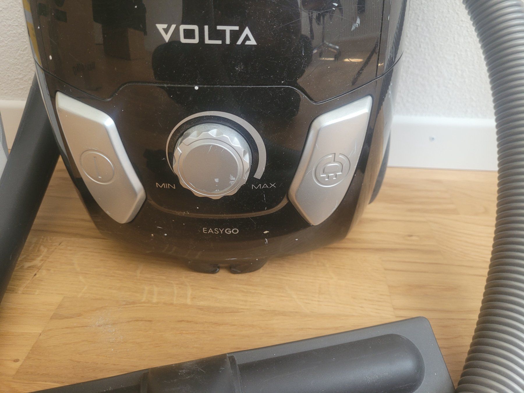 Aspirapolveri & Accessori: Vacuum Volta EasyGo black – Usato da Samstagern venduto da jus_p9b9 2