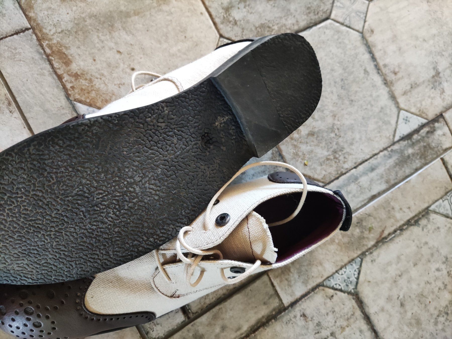 Scarpe da uomo: Eyecatcher Herrenschuh, gr. 43 – Usato da Arboldswil venduto da Ve1774 2