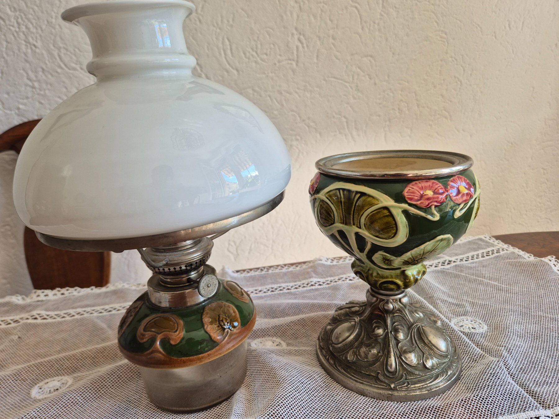 Lampade: Petroleumlampe Jugendstil Keramik Glas – Usato da Bern venduto da aronari 2