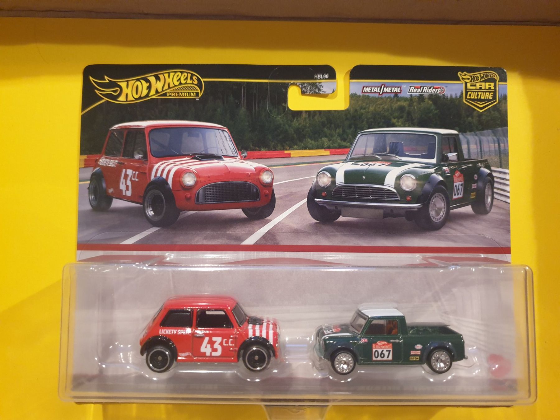 Hot Wheels Modellini d'auto: Hot Wheels 2er Pack MORRIS MINI / '67 AUSTIN MINI PICKUP – Nuovo e nell'imballaggio originale da Oftringen venduto da Rotor