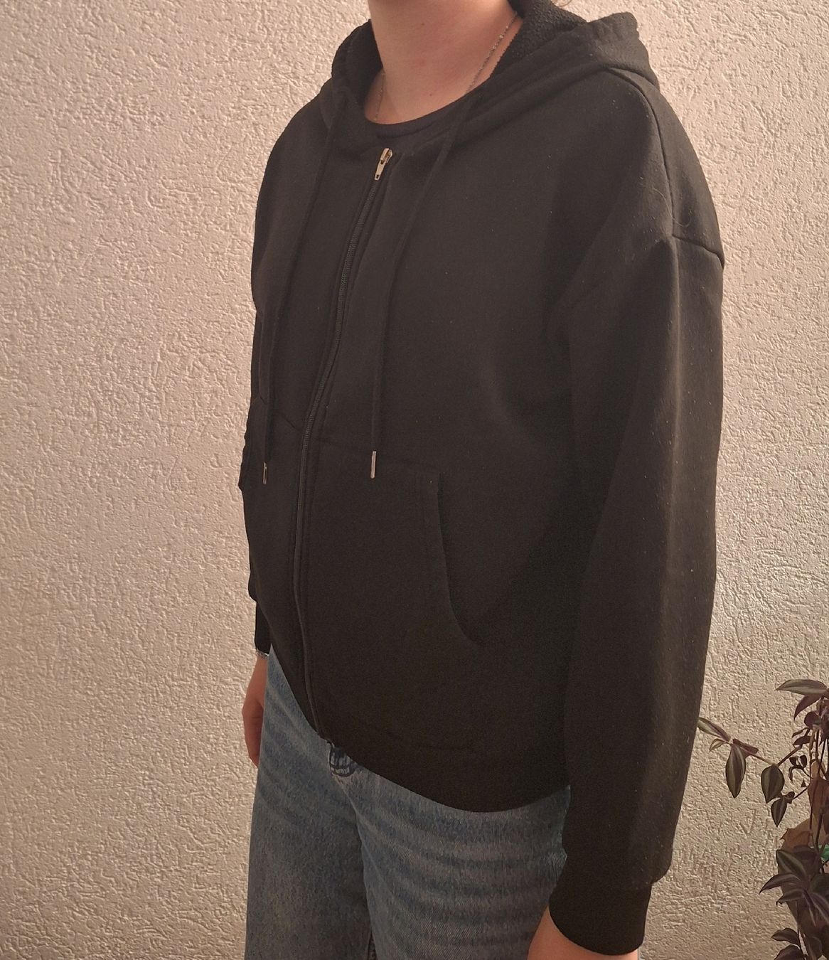 Maglioni & Felpe: Sweat à capuche zippé noir, taille 36 – Usato da Ins venduto da des_vm2v 1