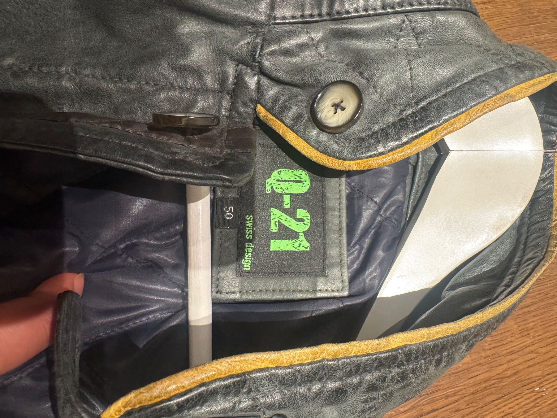 Giacche: Lederjacke Quadro Q 21 – Usato da Untersiggenthal venduto da ibokisa 1