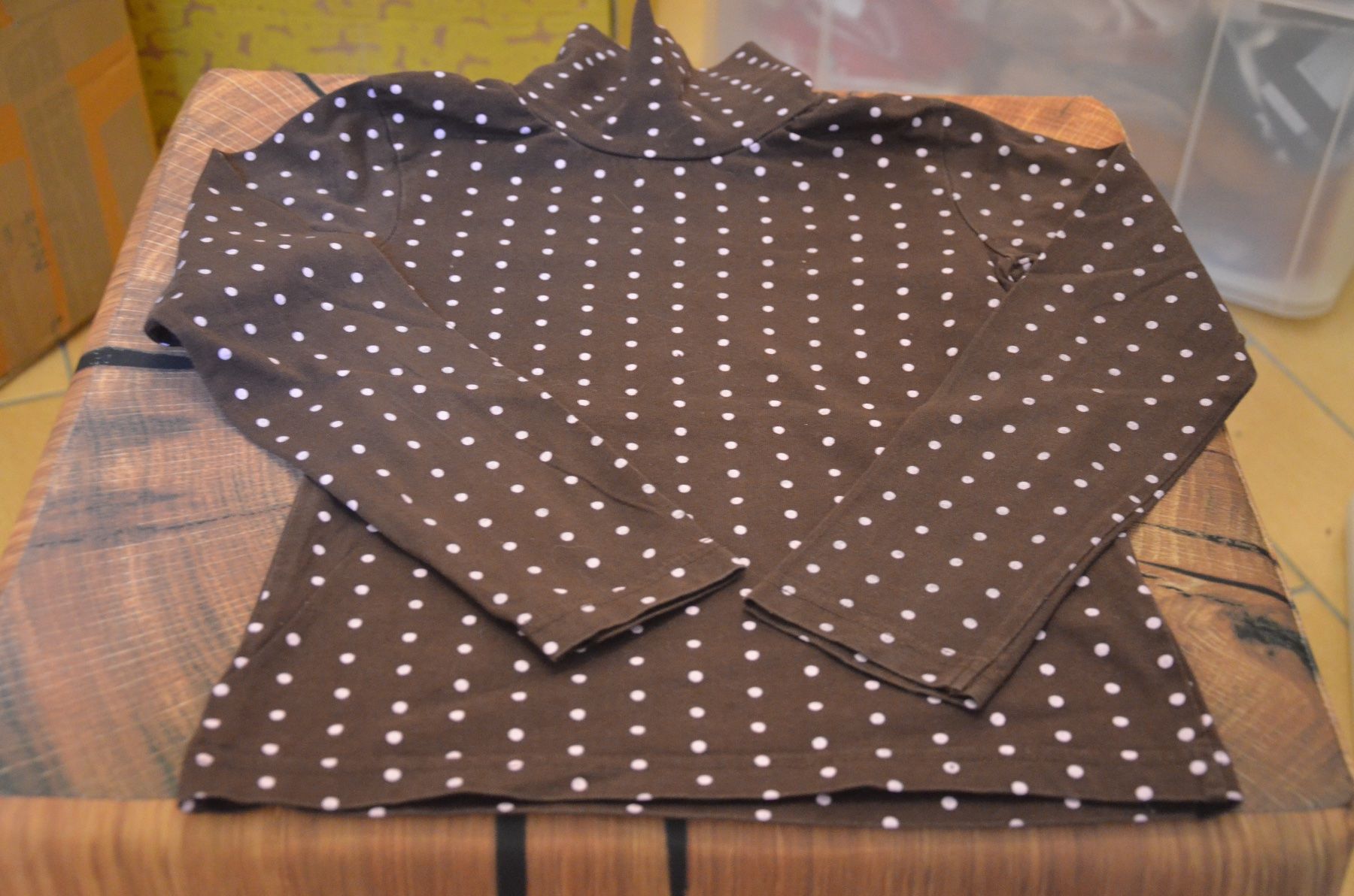 Maglioni & Felpe: TAILLE 122 – Usato da Chiasso venduto da Dolly015