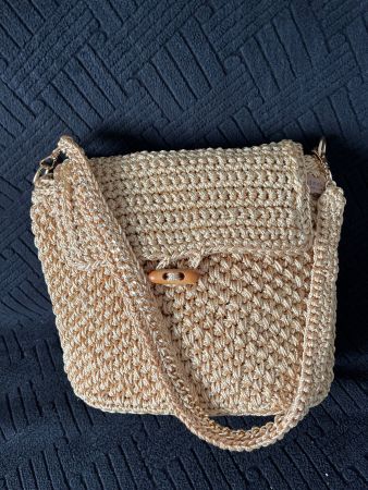 Tasche mit Schulterriemen /// Neu