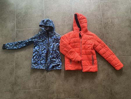 2 Softgeljacke und leichte Daunenjacke Gr 146/152