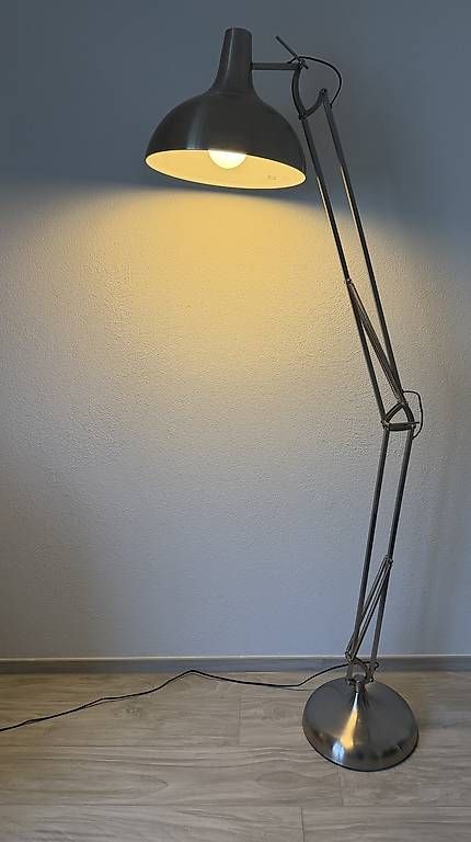 Lampen: Stehlampe Aluminium  – Gebraucht aus Altstätten SG von ste_jj82 2