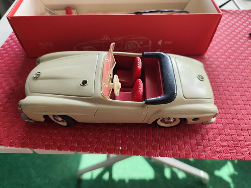 SCHUCO 2095, MERCEDES 190sl, fabrication ancienne, modèle
