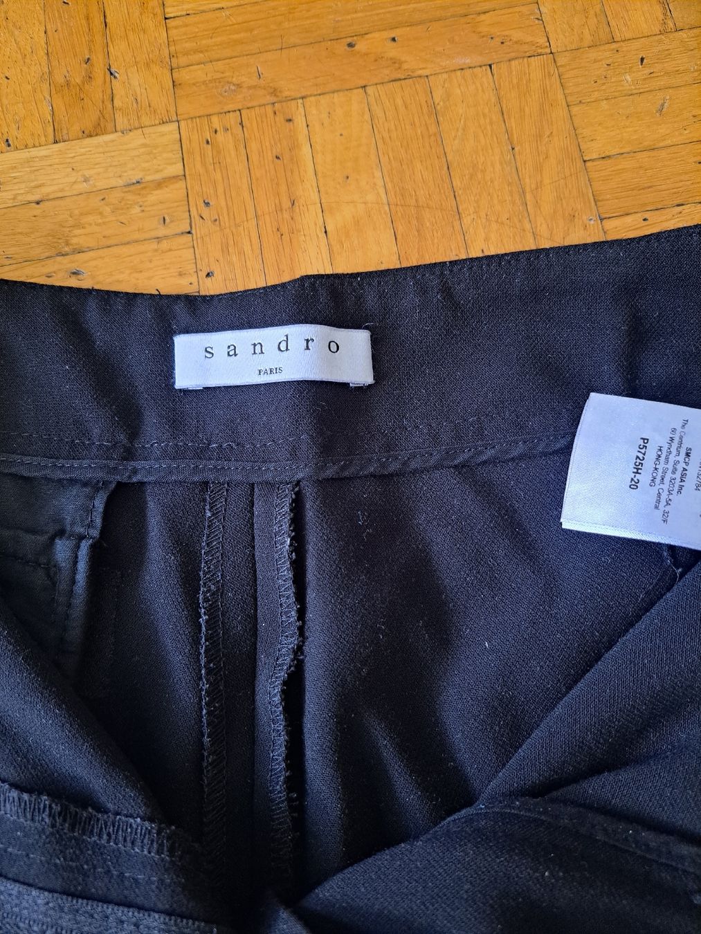 Sandro Pantaloni: Pantalon cargo Sandro noir taille 38. Parfait  – Usato da Chêne-Bourg venduto da mar_p5n7 5