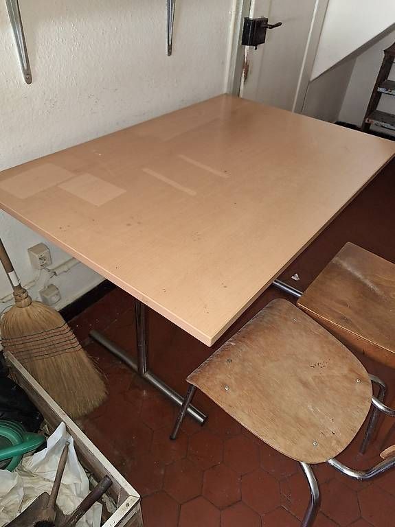Tavoli: Tisch – Usato da Kaisten venduto da Naef3