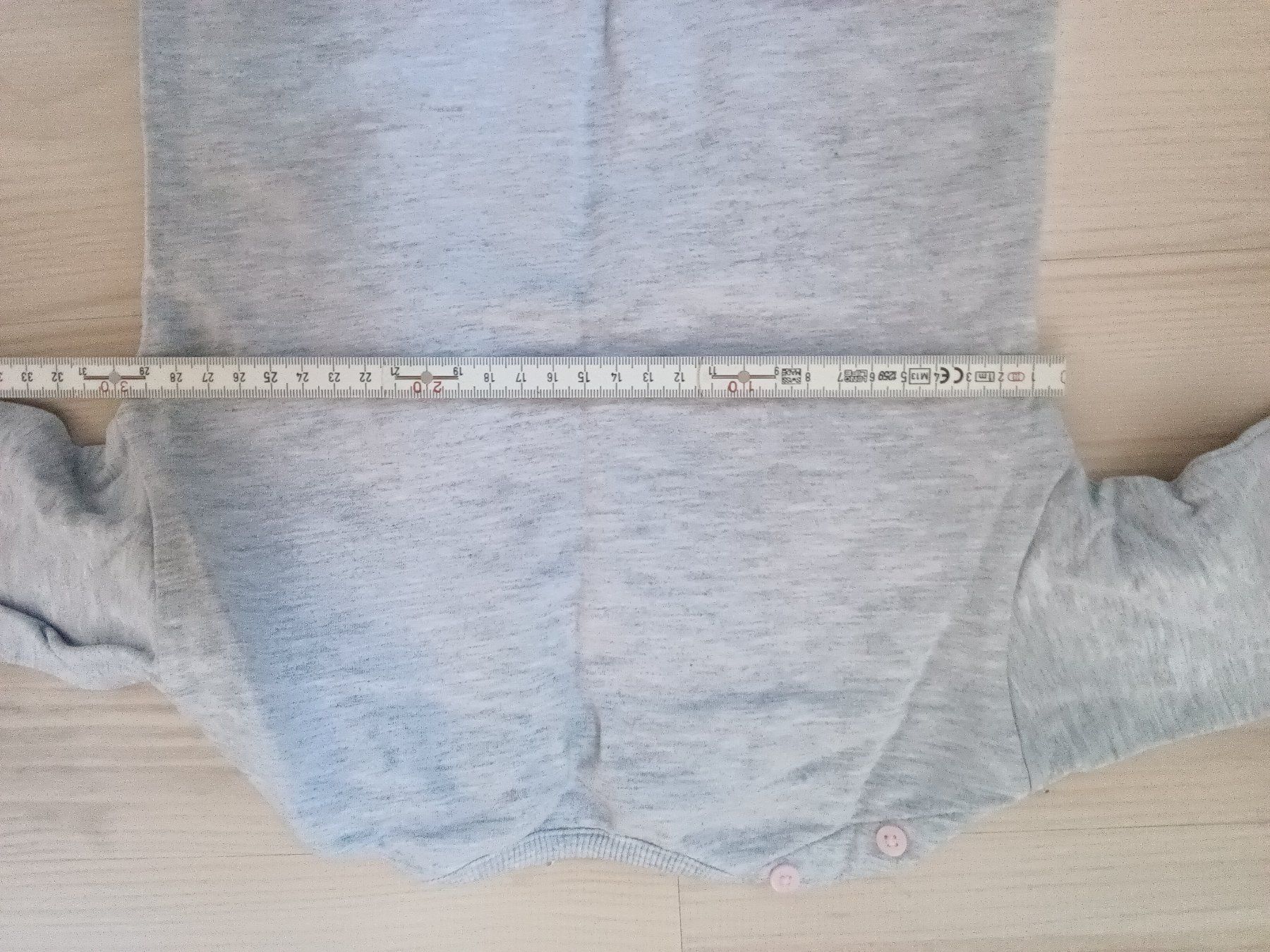 Maglioni & Felpe: 2 süsse Wintershirts/Pullover Gr. 80+92 – Usato da Horn venduto da Corazon15 7