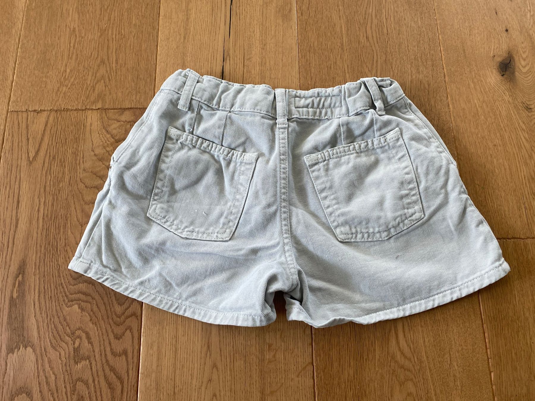 Zara Pantaloni: Jeans-Shorts, Mädchen, Zara, Gr. 134 – Usato da Oberkirch LU venduto da HubRen 2