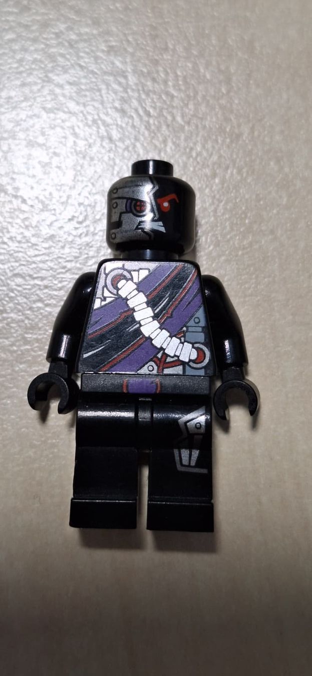 Lego Statuette: Lego Ninjago Nindroid Drone – Usato da Egnach venduto da sea_2zvc