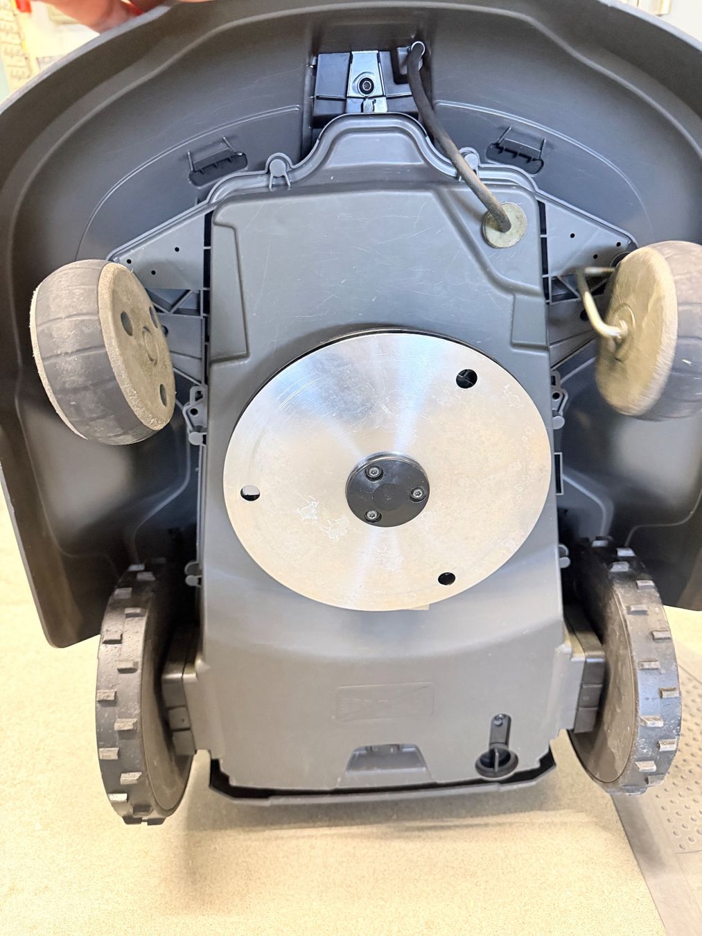 Husqvarna Rasenmäher: Husqvarna Automower 315 – Gebraucht aus Lenzburg von billistar 2