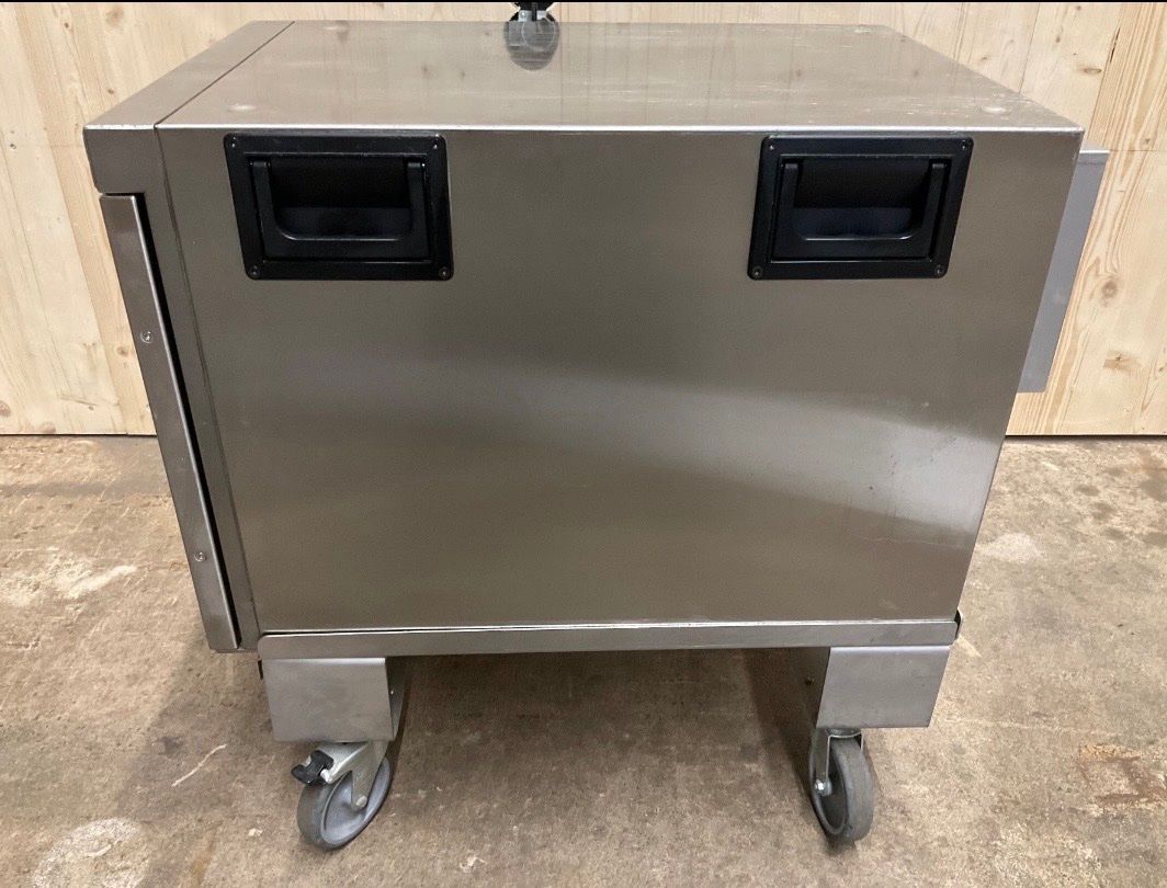 Hugentobler Elettrodomestici da cucina: Hugentobler Holdomat 411 mit Rollwagen – Usato da Maschwanden venduto da Charlotte90 4