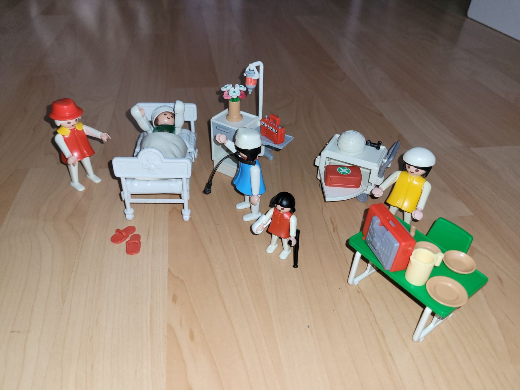 Playmobil Spielzeuge: Playmobil Spitalzimmer vintage – Gebraucht aus Uster von Gabi64 1