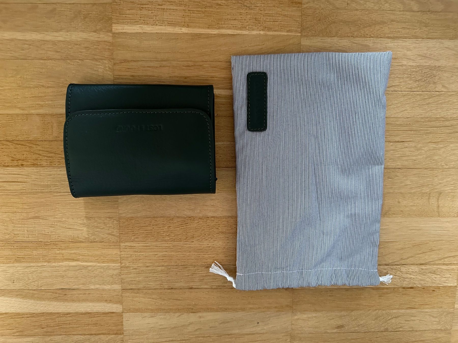 Portemonnaie: Faltportemonnaie Lost & Found – Gebraucht aus Arch von tam_ctz2