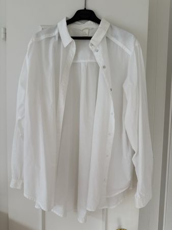 Weisses Sommerhemd von H&M, Grösse 44, Top Zustand!