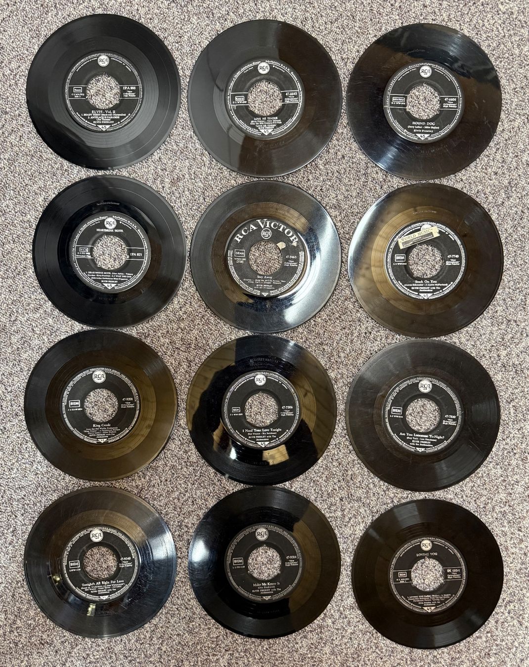 Dischi in vinile: Elvis Presley 12 Singles – Usato da Triesen venduto da cla_q2js 1