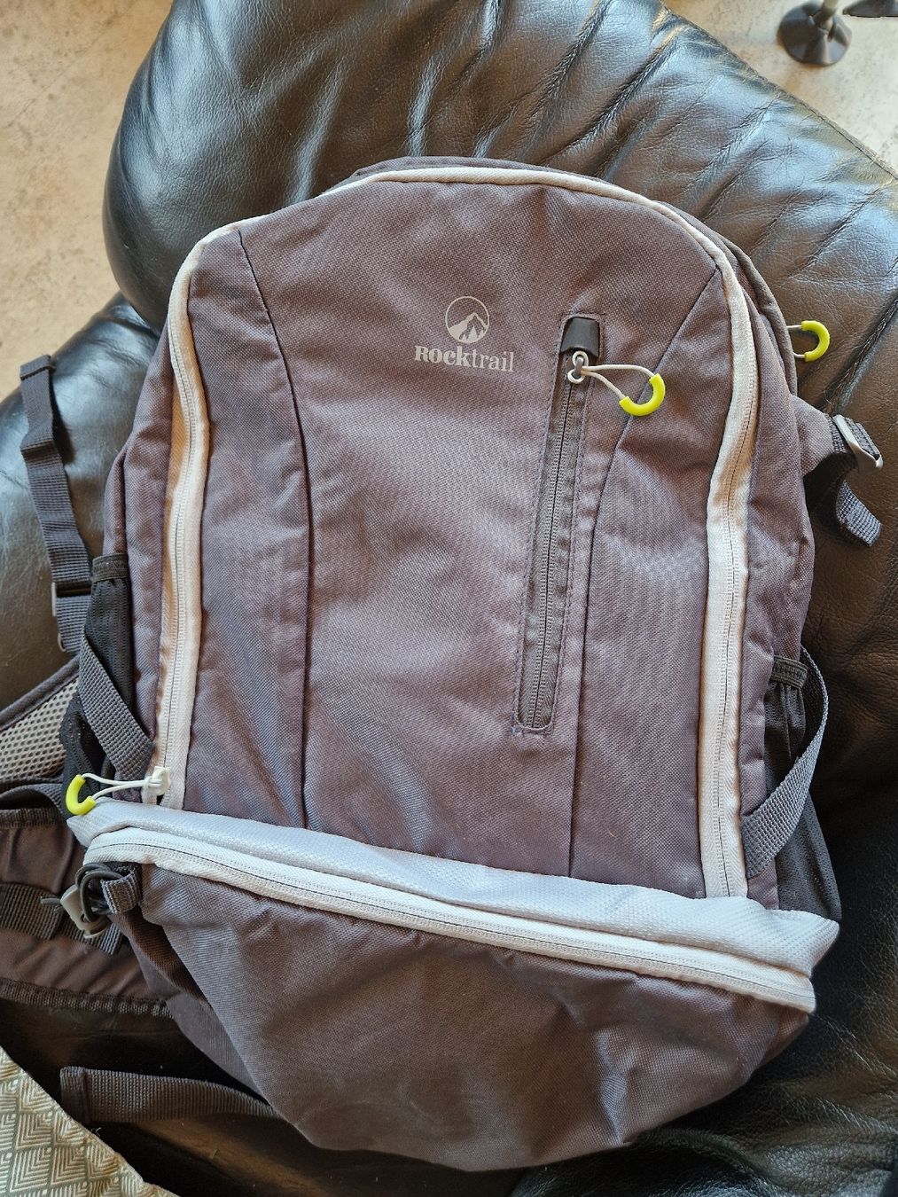 Zaini: Rucksack ROCKTRAIL grau, neu – Nuovo (secondo la descrizione) da Neukirch a.d. Thur venduto da mir_z2gz 5