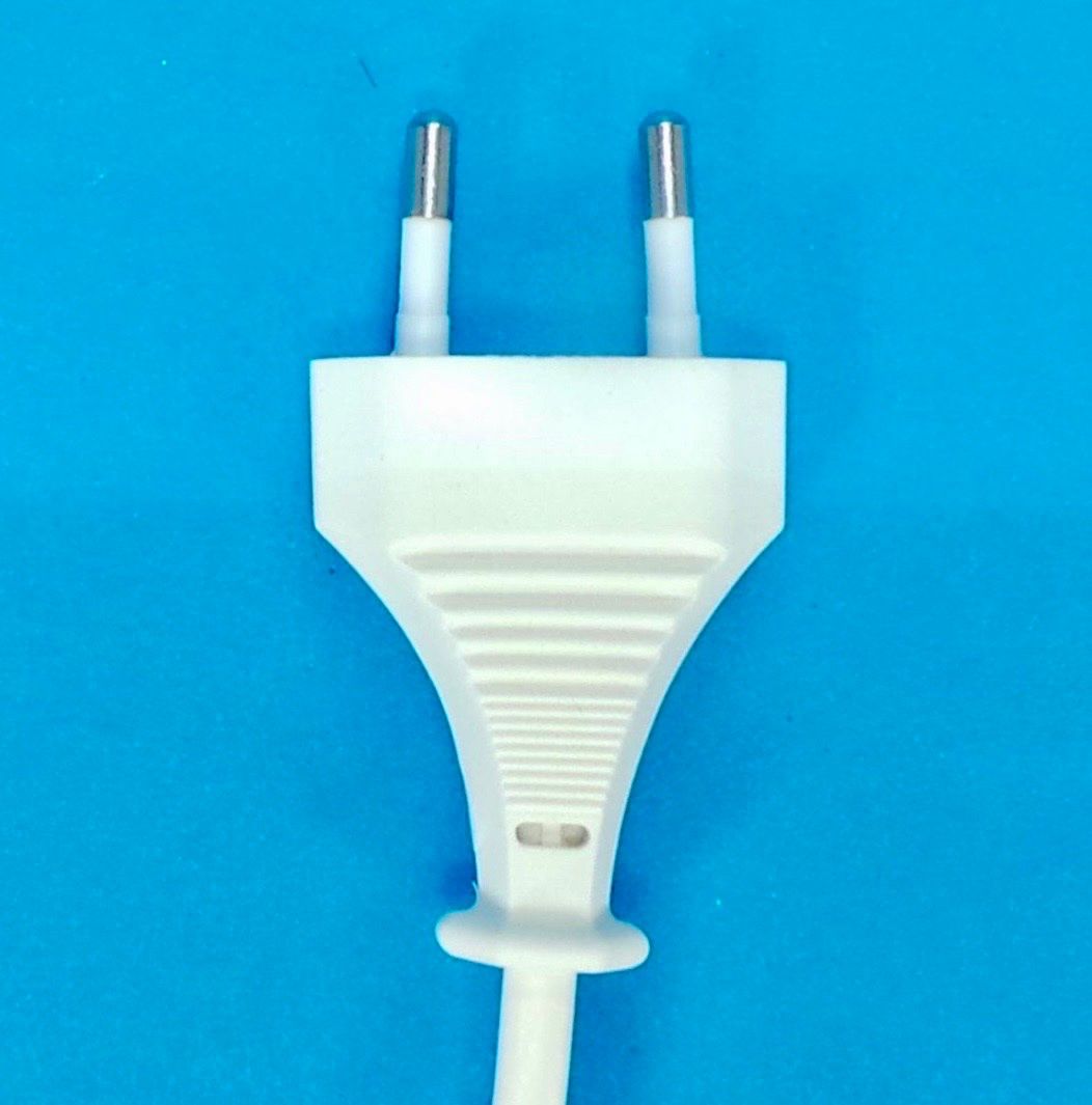 Cavi: Stromkabel mit Schalter und Stecker weiss – Nuovo e nell'imballaggio originale da Flawil venduto da lukas002 1